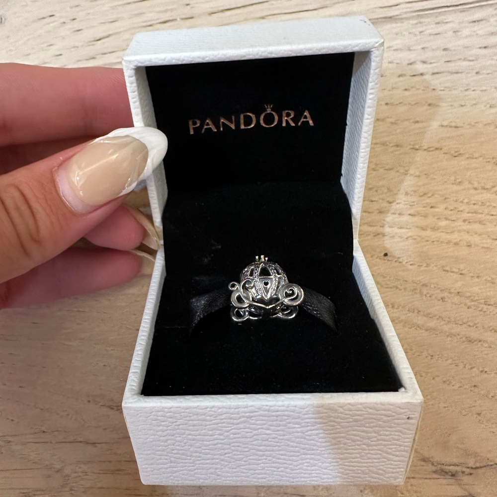 PANDORA CINDERELLA CARRIAGE CHARM - Picture 1 of 1